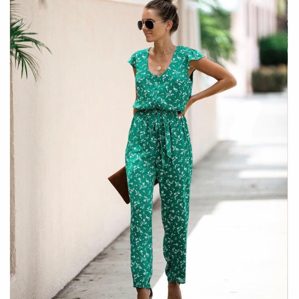 Floral VICI Jumpsuit brand new - Picture 3 of 3